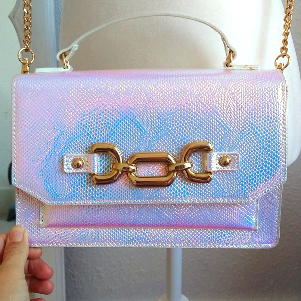 Holographic purse